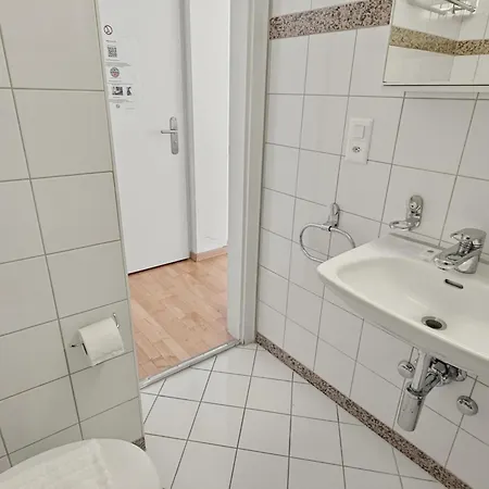 Charming In Old Town - Uz7 *