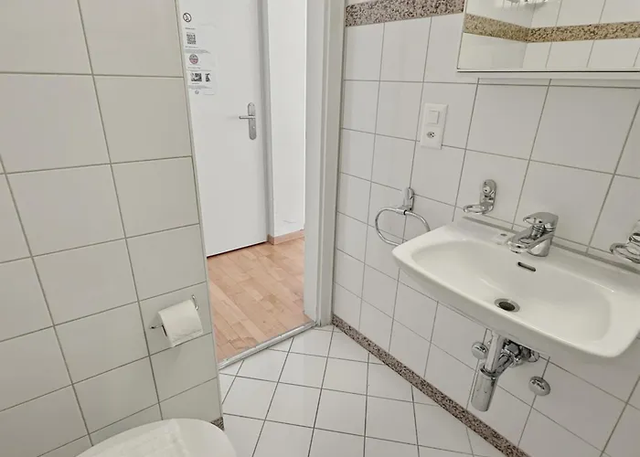 Charming In Old Town - Uz7 *